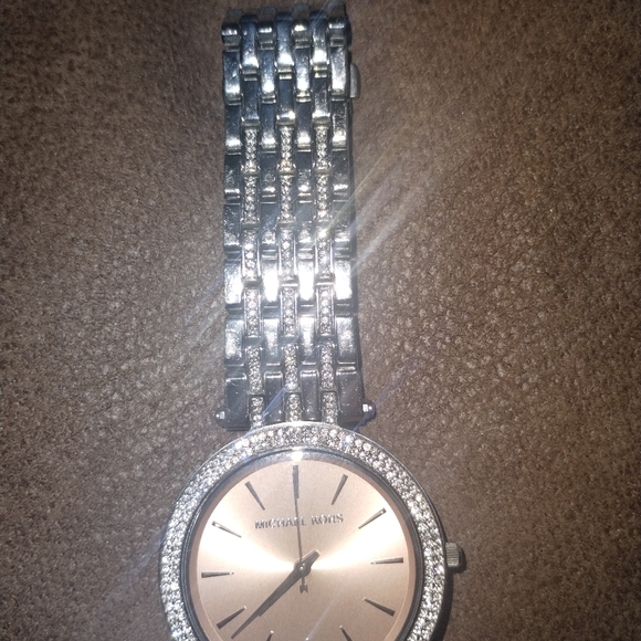 Michael Kors Ladies Watch - Picture 3 of 3
